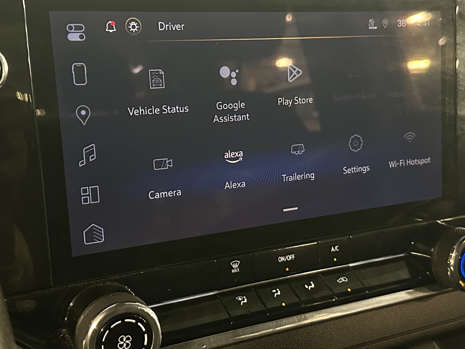 Thumbnail: 2024 Chevrolet Colorado - 4