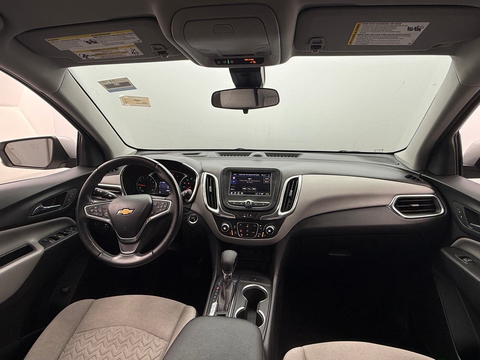 Thumbnail: 2022 Chevrolet Equinox - 3