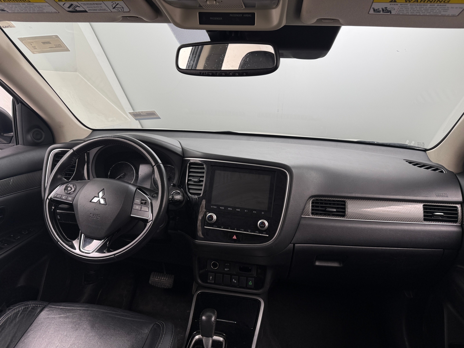 Thumbnail: 2020 Mitsubishi Outlander - 2