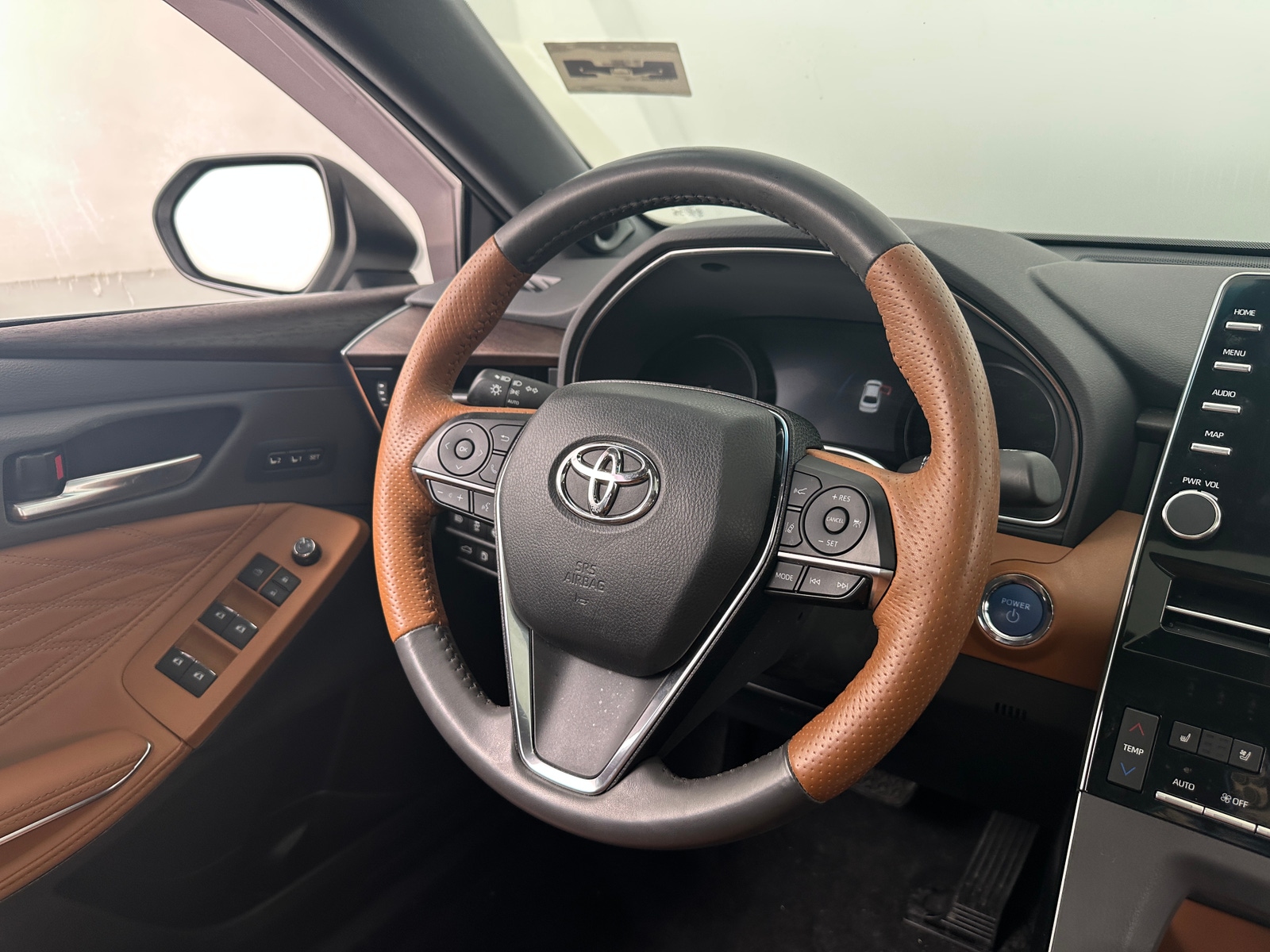 Thumbnail: 2021 Toyota Avalon - 4