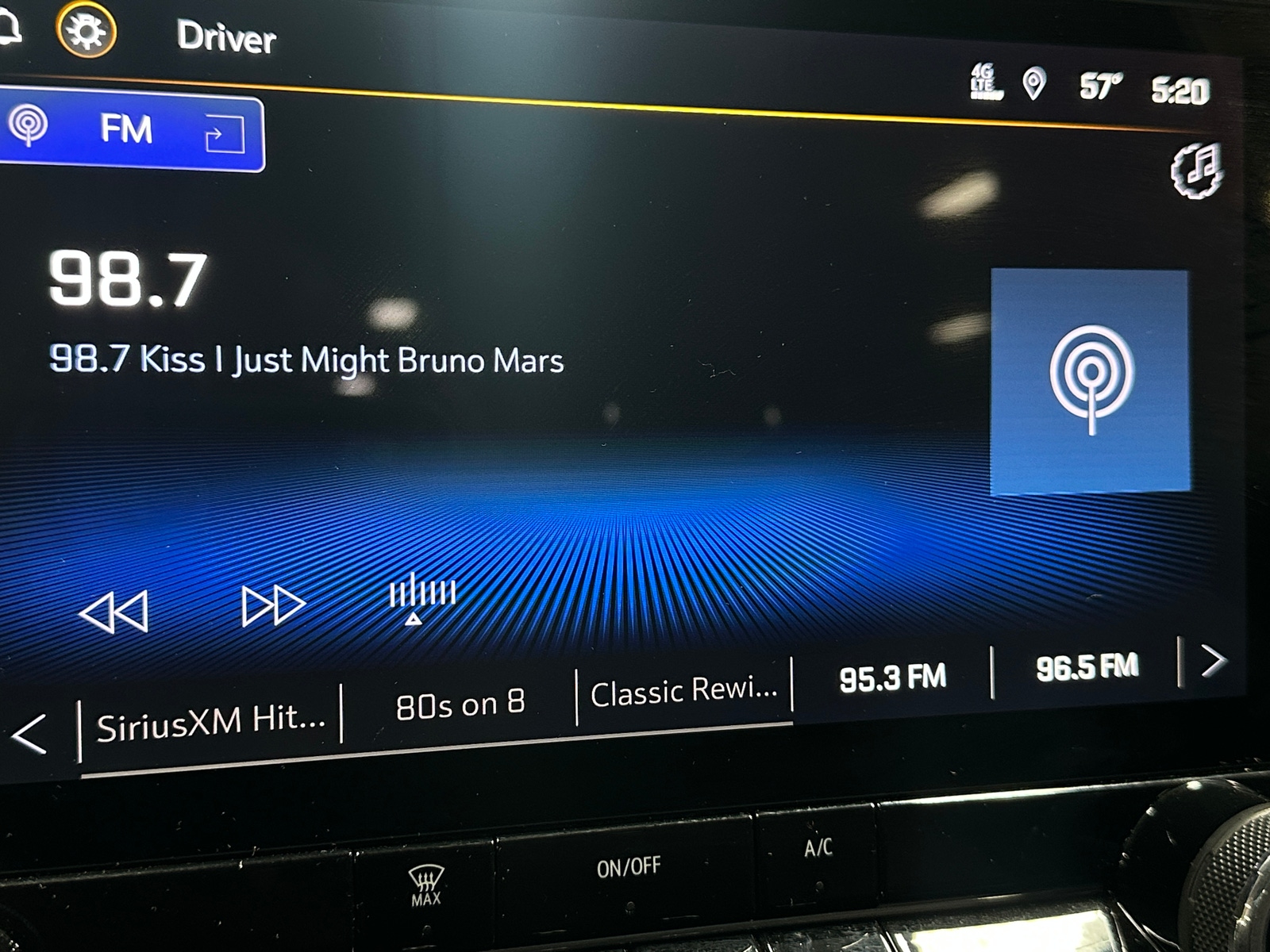 Thumbnail: 2024 Chevrolet Colorado - 4