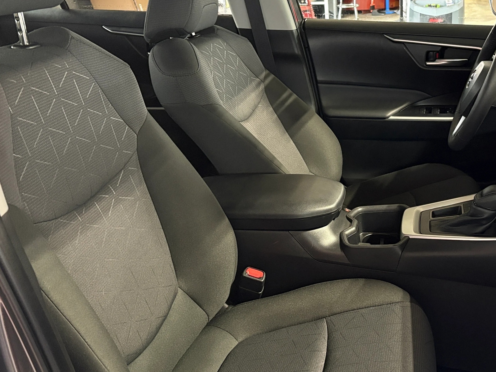 Thumbnail: 2025 Toyota RAV4 - 2