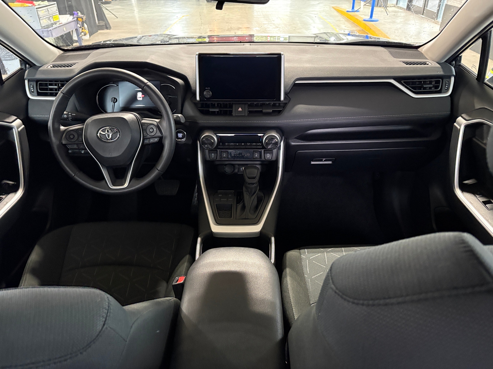 Thumbnail: 2025 Toyota RAV4 - 3