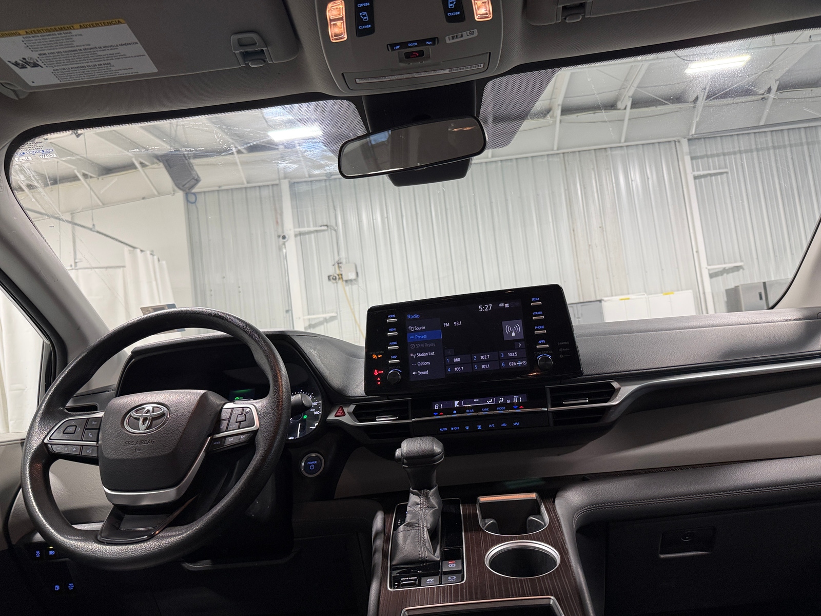 Thumbnail: 2021 Toyota Sienna - 3