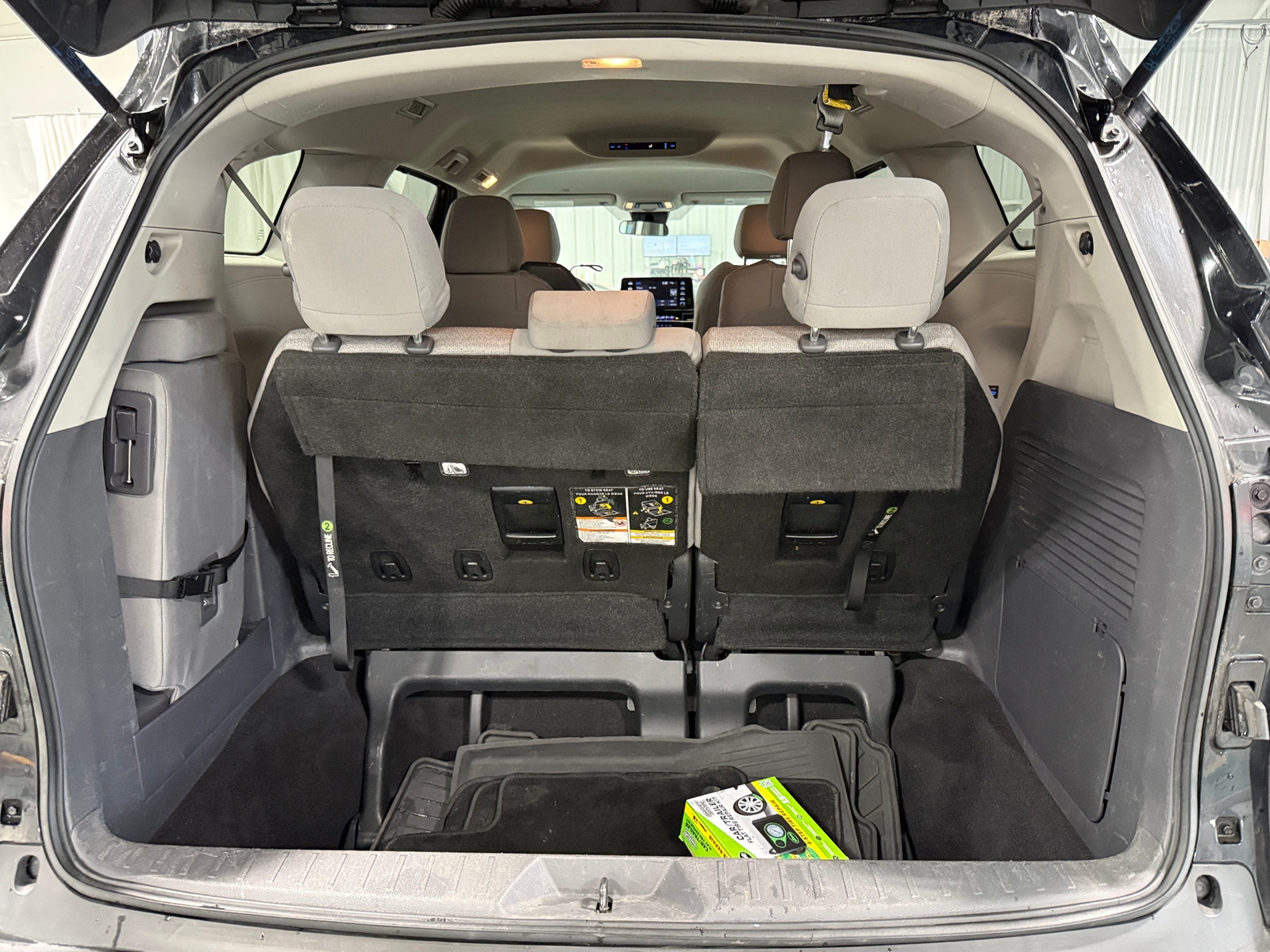 Thumbnail: 2021 Toyota Sienna - 7