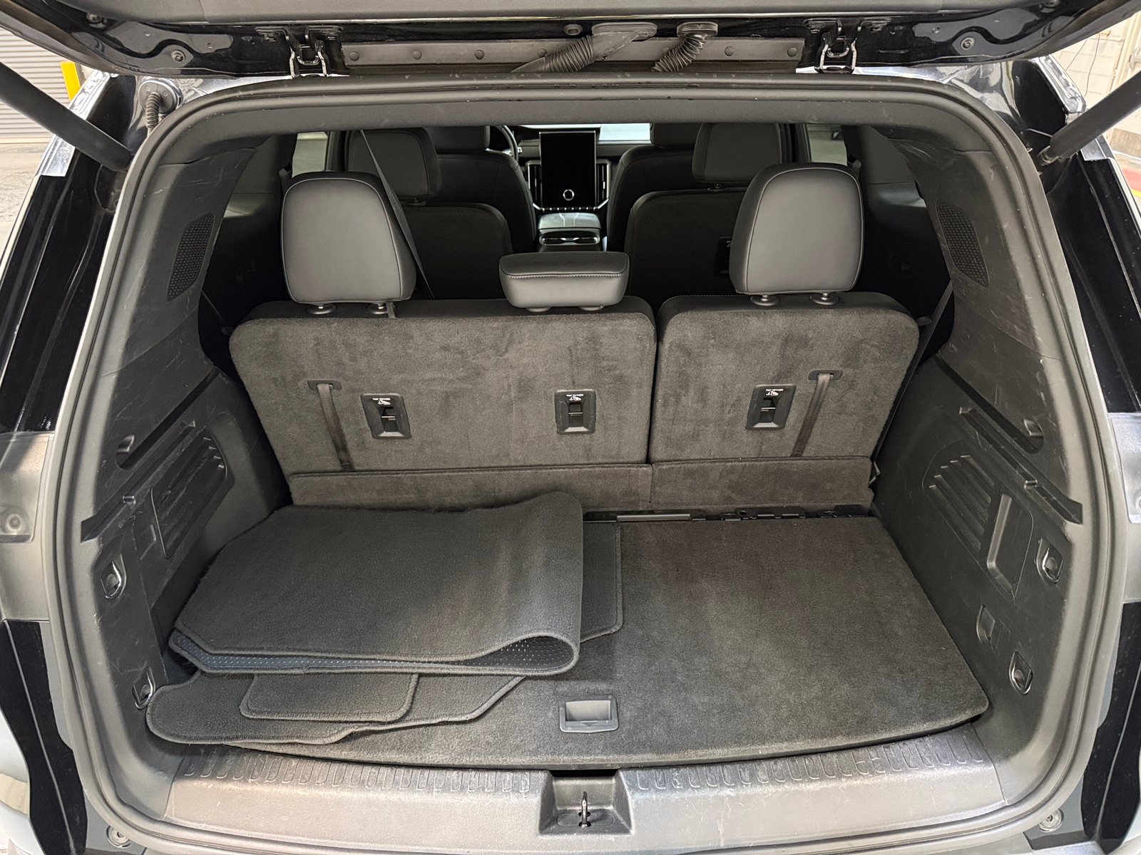 Thumbnail: 2024 GMC Acadia - 6