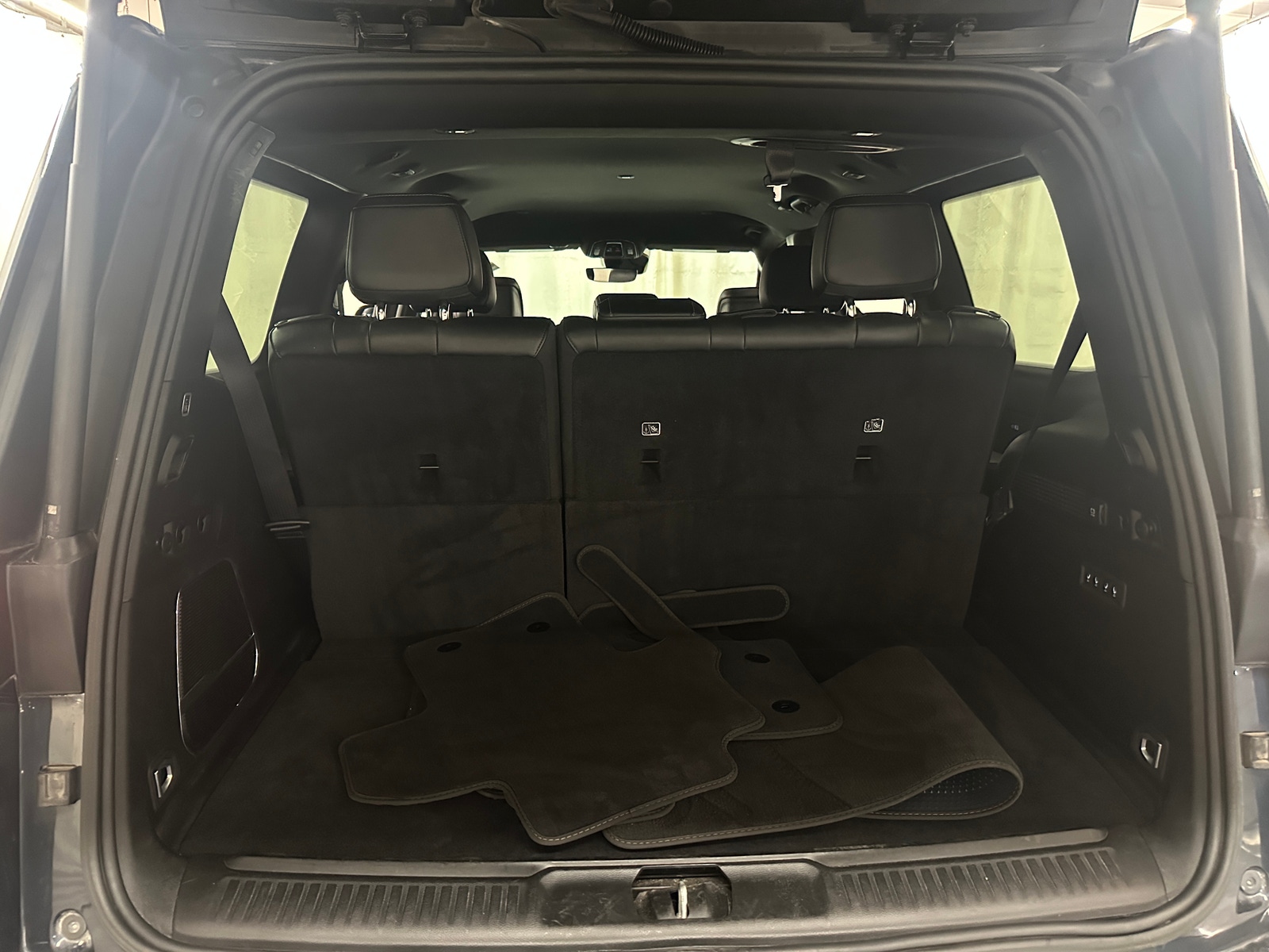 Thumbnail: 2024 Jeep Wagoneer - 6