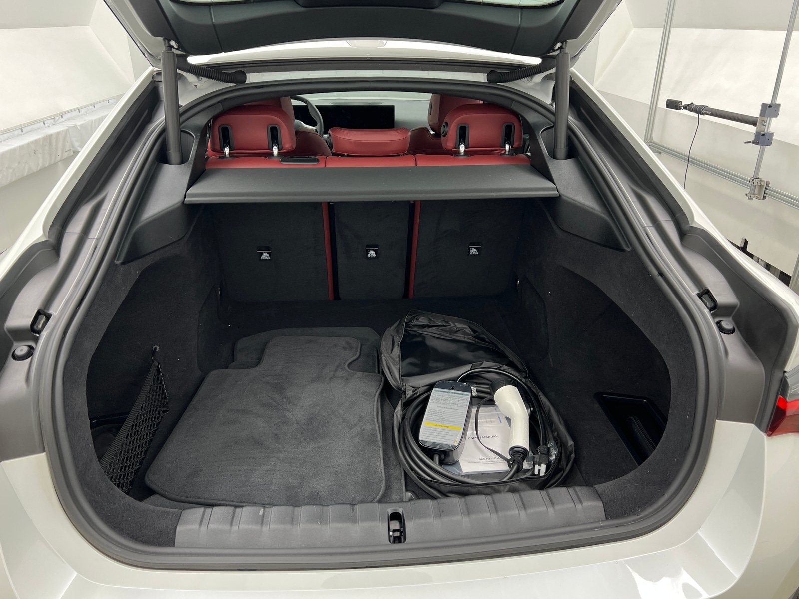 Thumbnail: 2025 BMW i4 - 6