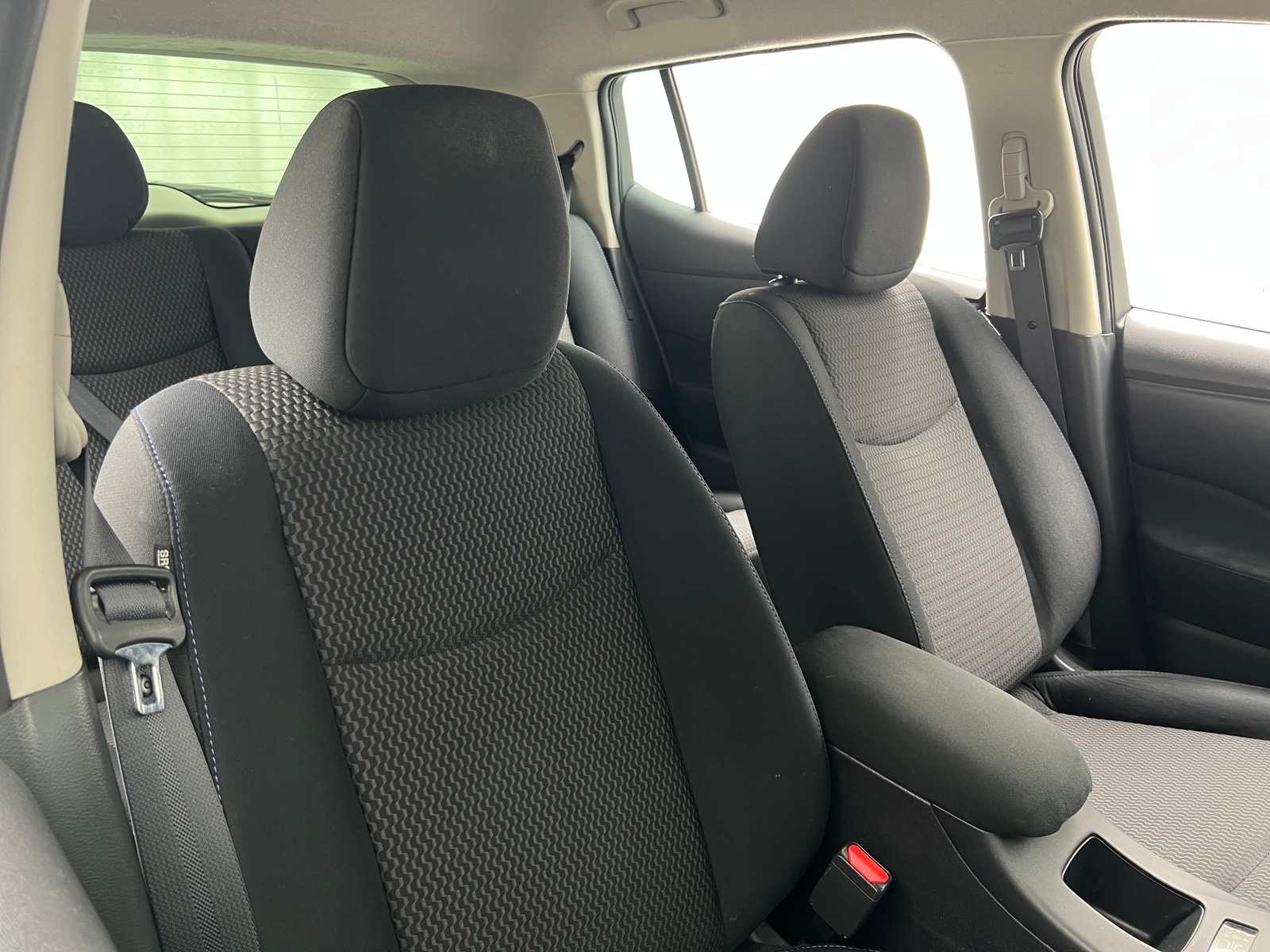 Thumbnail: 2017 Nissan Leaf - 2