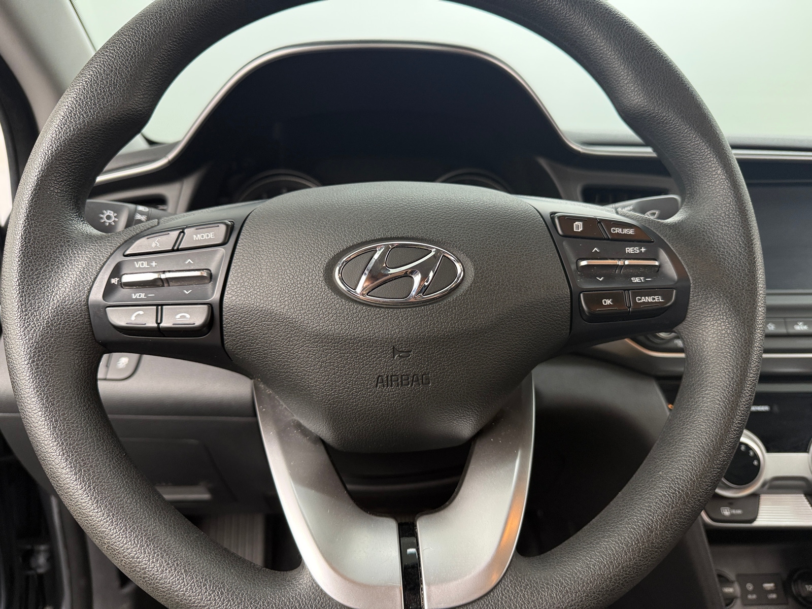 Thumbnail: 2019 Hyundai Elantra - 5