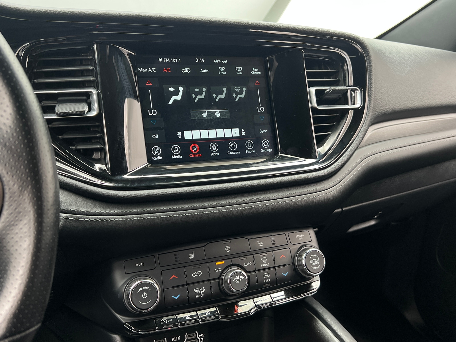 Thumbnail: 2024 Dodge Durango - 4