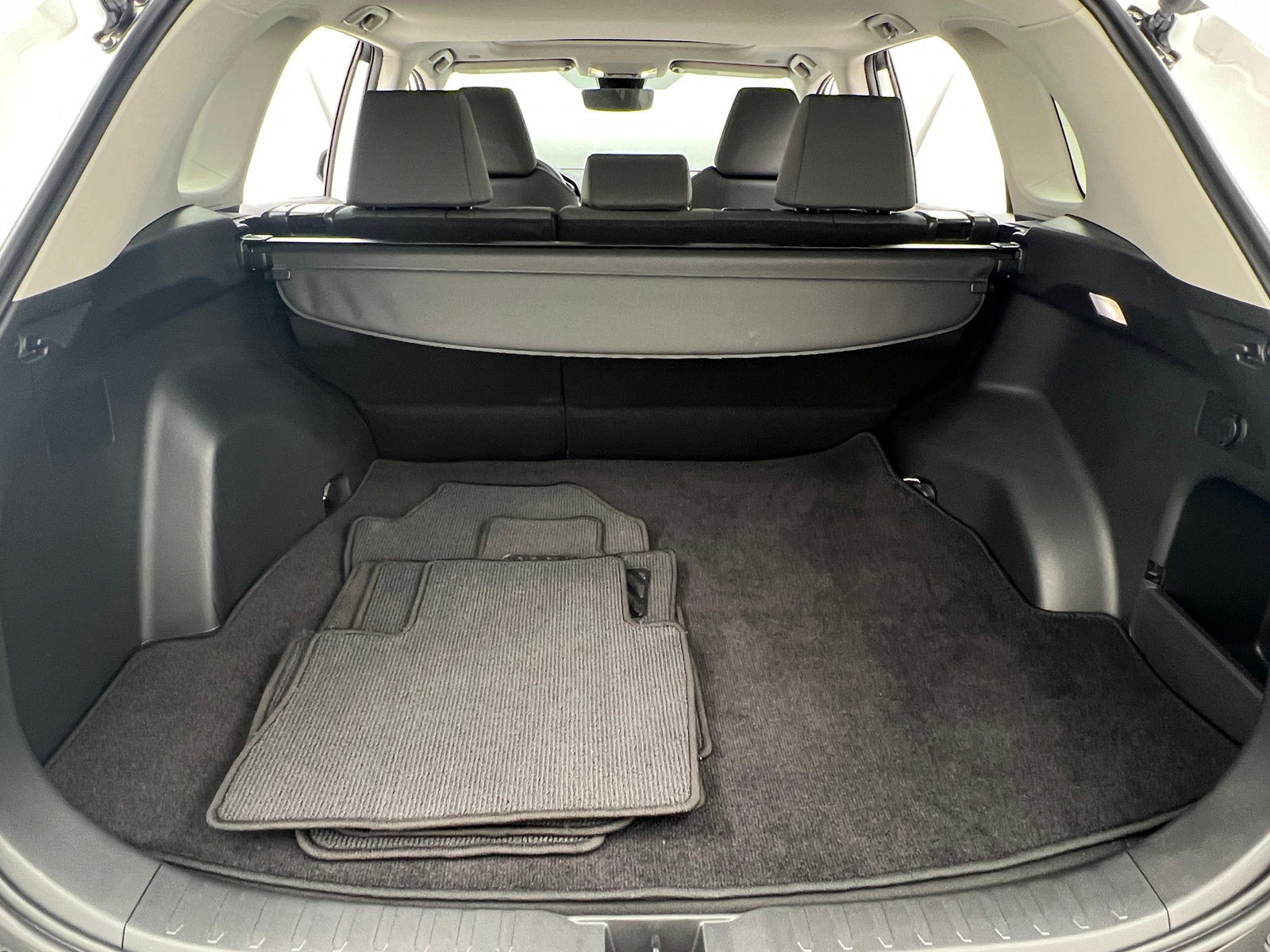 Thumbnail: 2025 Toyota RAV4 - 7