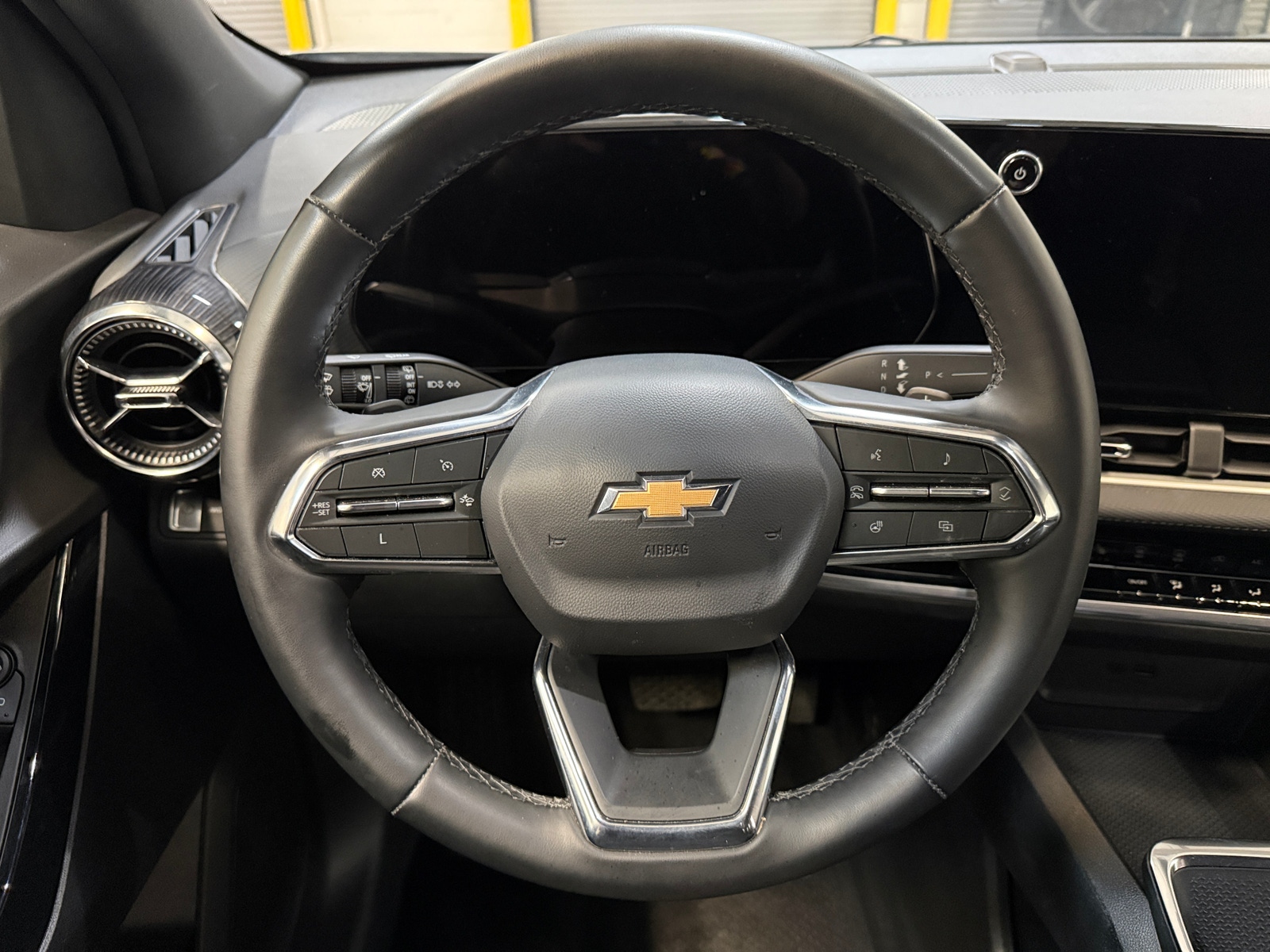 Thumbnail: 2025 Chevrolet Equinox - 5