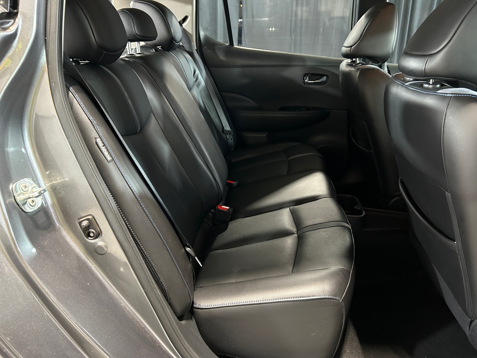 Thumbnail: 2021 Nissan Leaf - 5