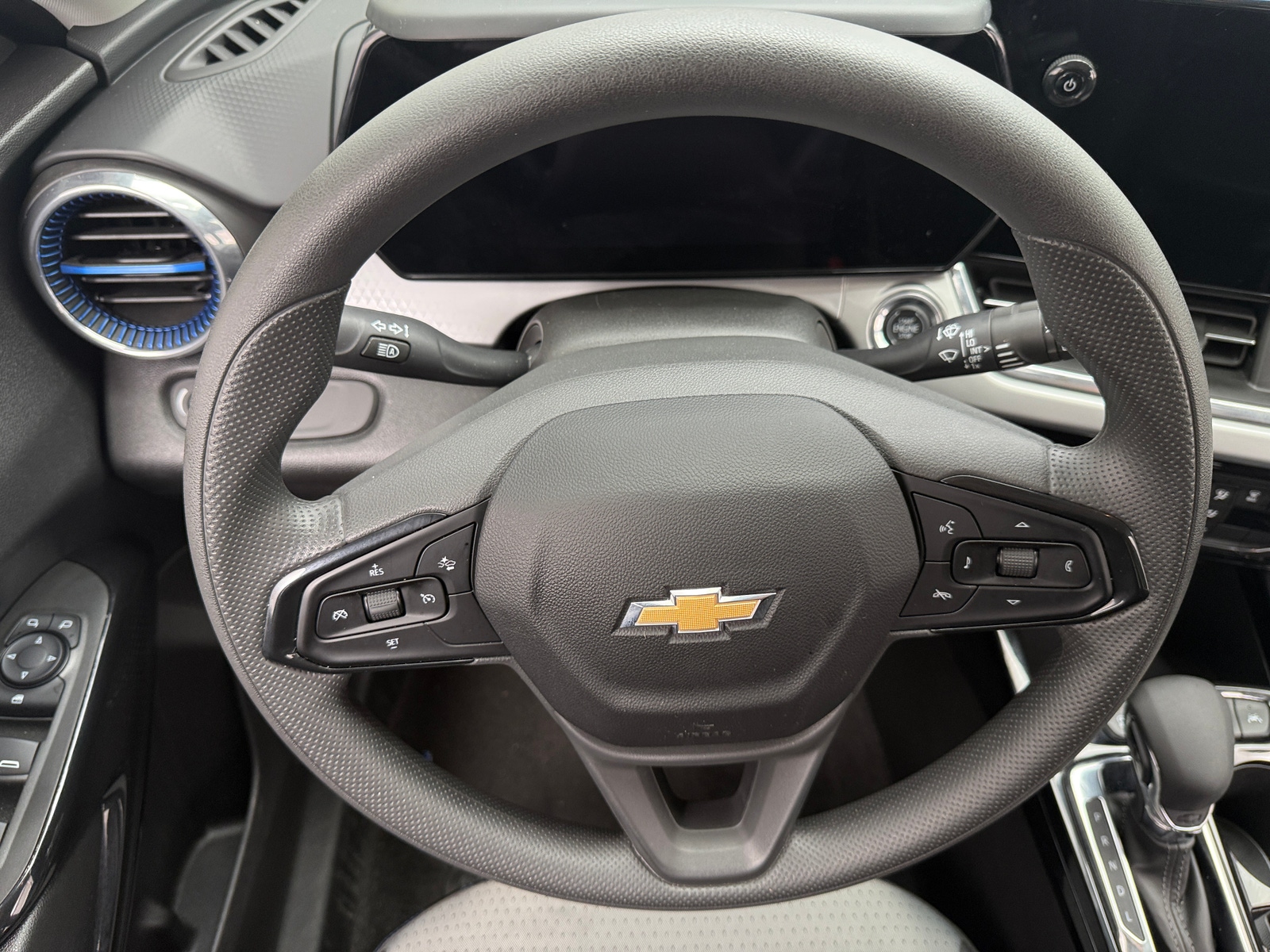 Thumbnail: 2025 Chevrolet Trax - 5