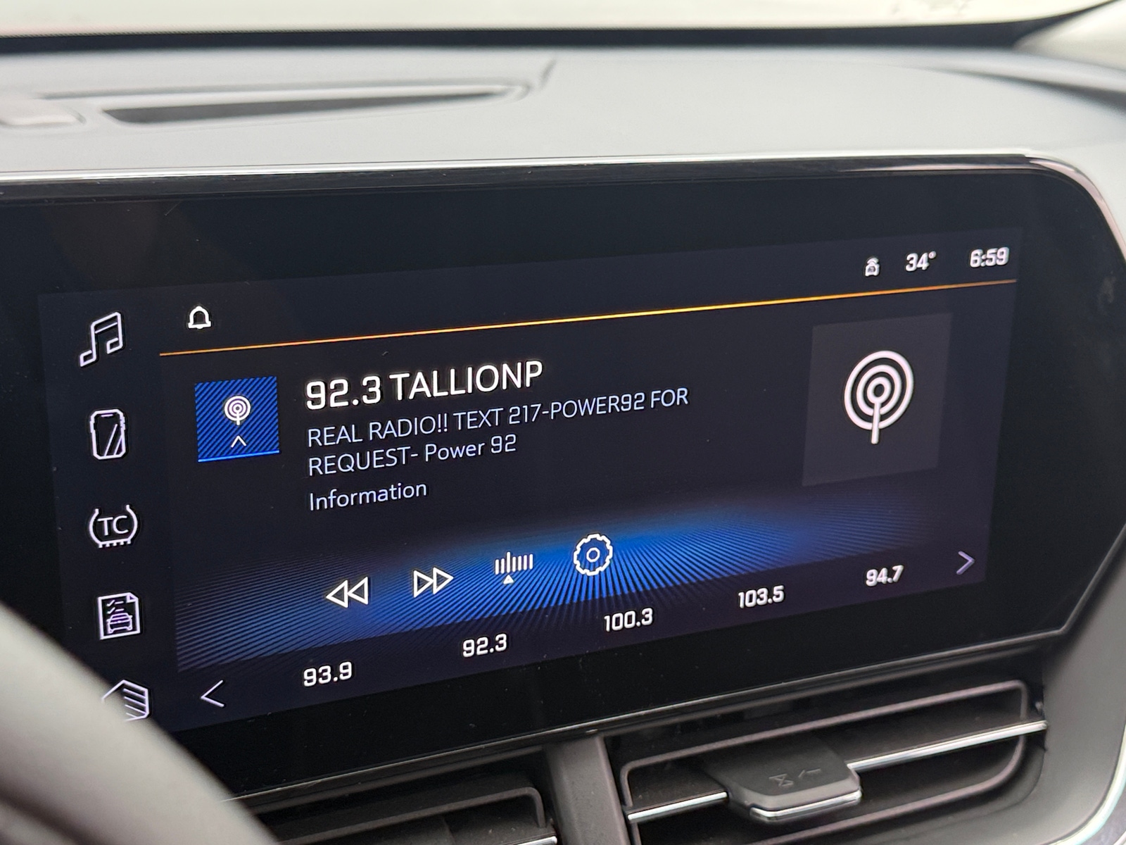 Thumbnail: 2025 Chevrolet Trax - 4