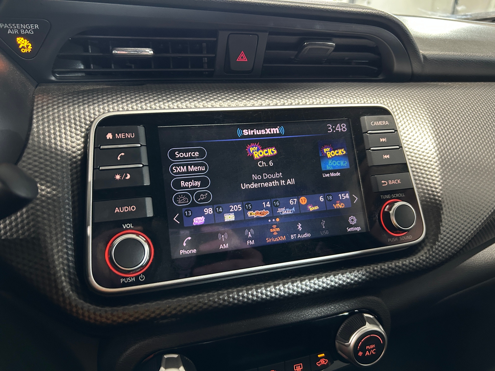 Thumbnail: 2018 Nissan Kicks - 4