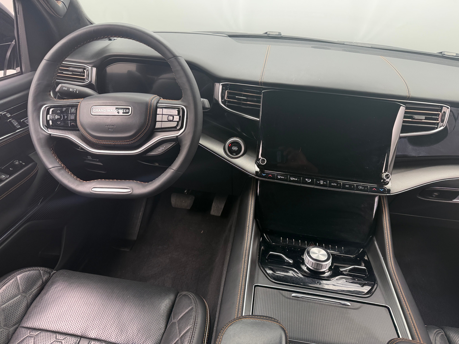 Thumbnail: 2024 Jeep Grand Wagoneer - 4