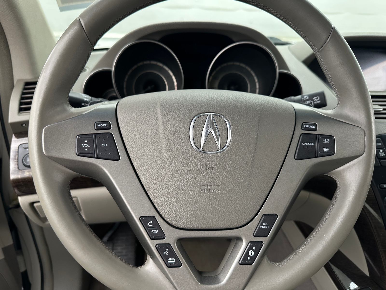 Thumbnail: 2011 Acura MDX - 4