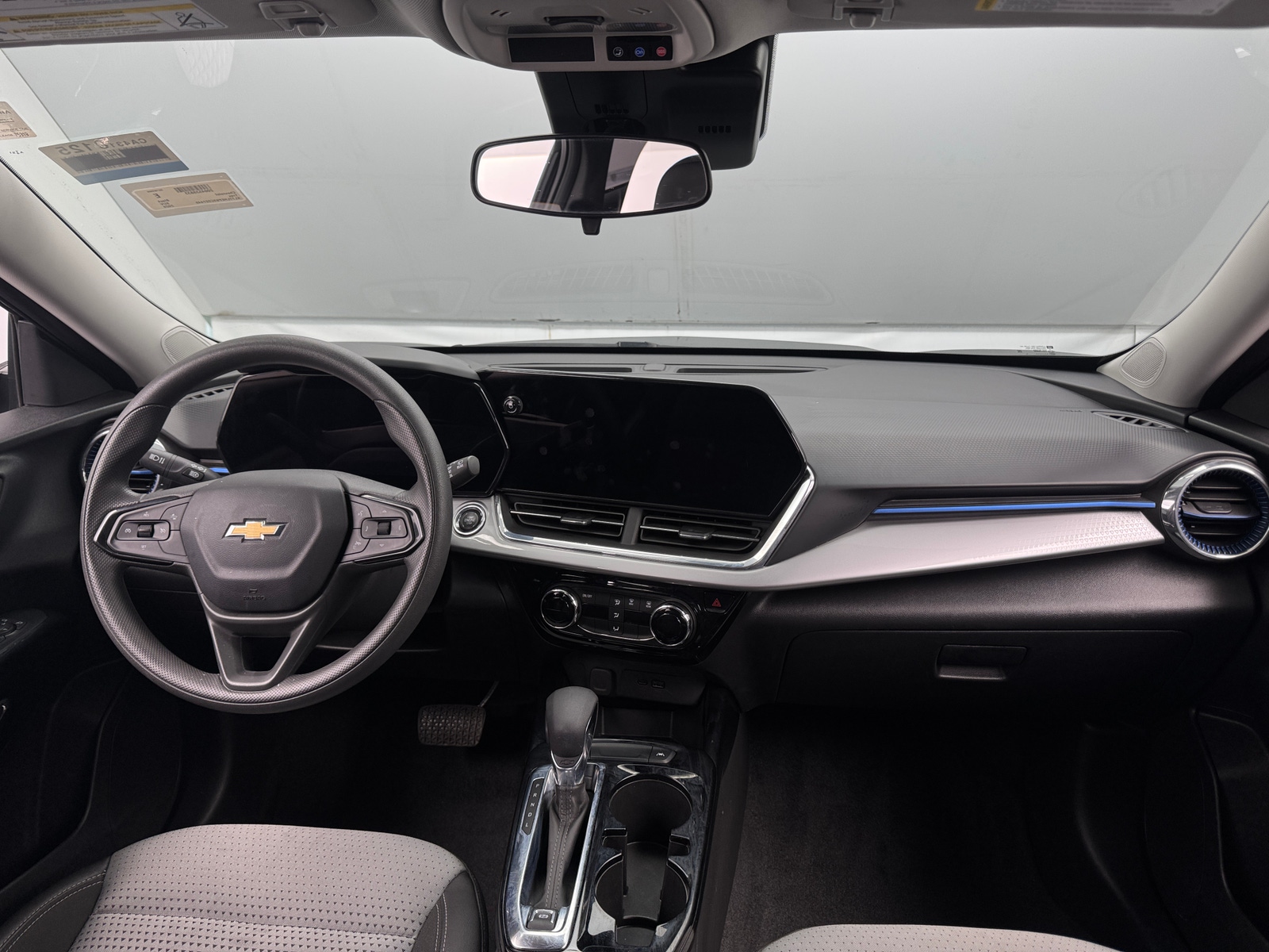 Thumbnail: 2025 Chevrolet Trax - 3