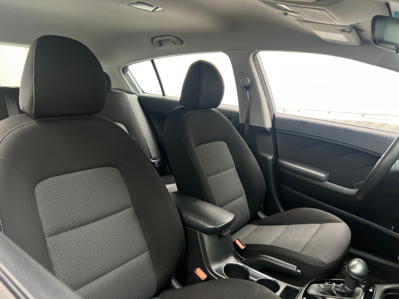 Thumbnail: 2017 Kia Forte - 2