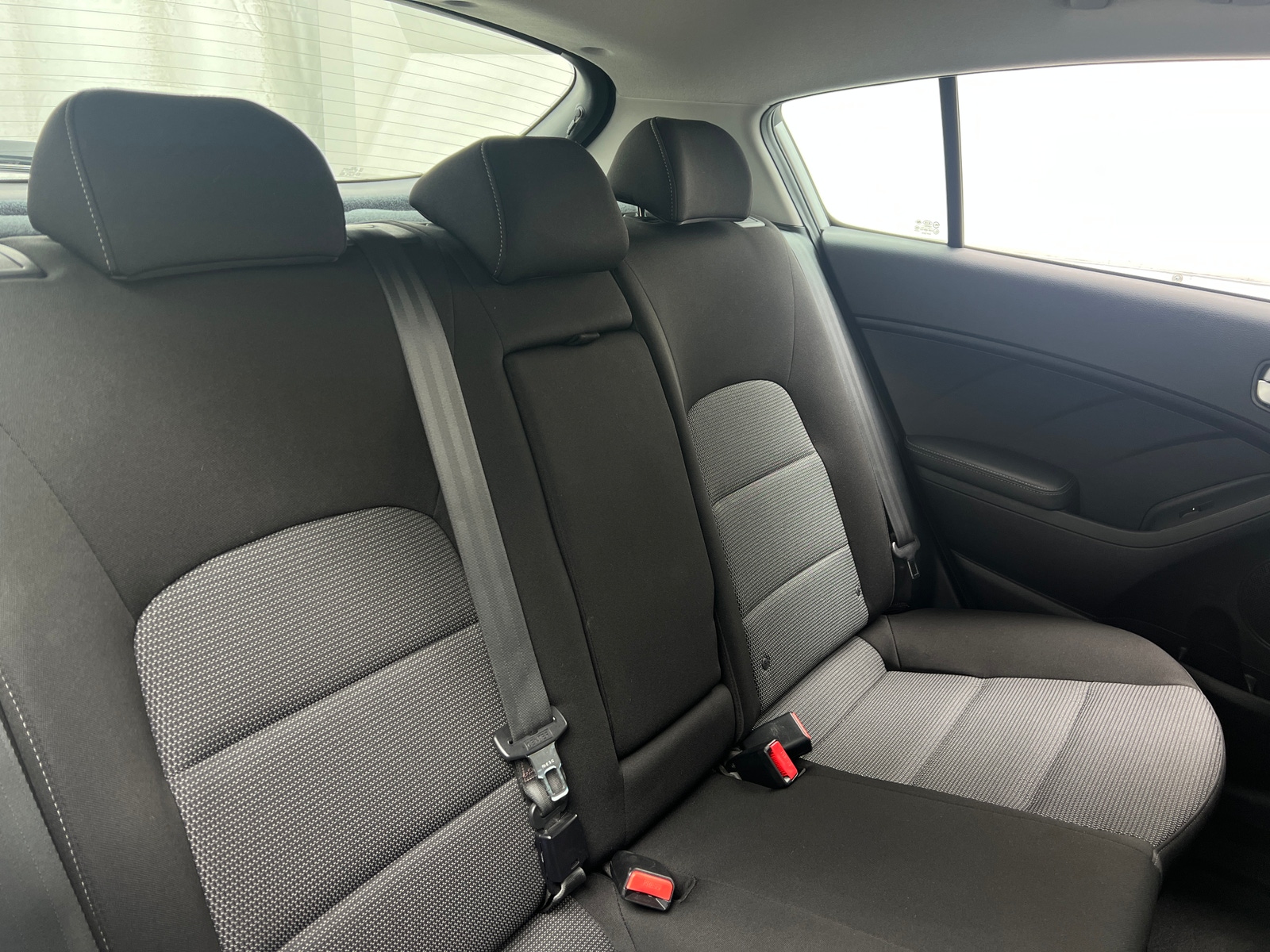 Thumbnail: 2017 Kia Forte - 6