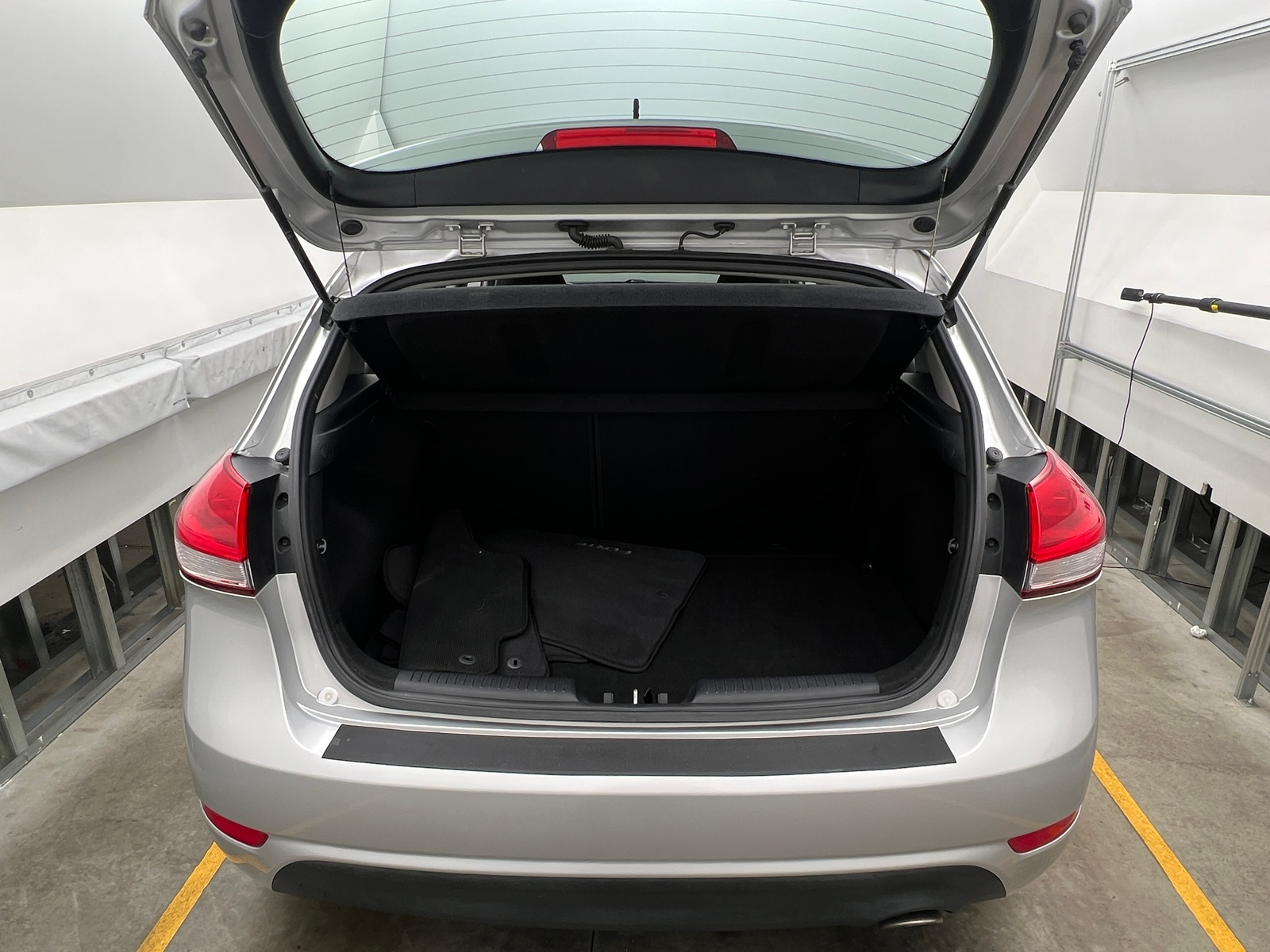 Thumbnail: 2017 Kia Forte - 7