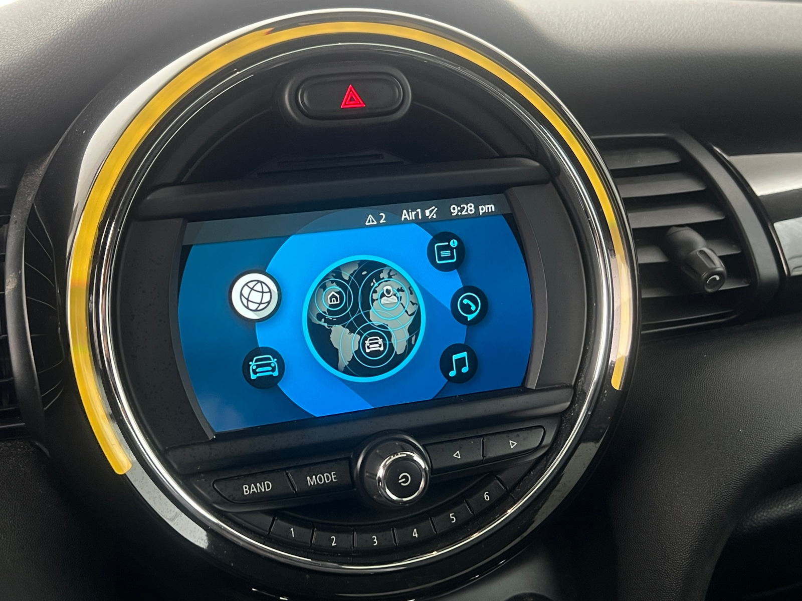 Thumbnail: 2019 MINI Cooper Hardtop - 3