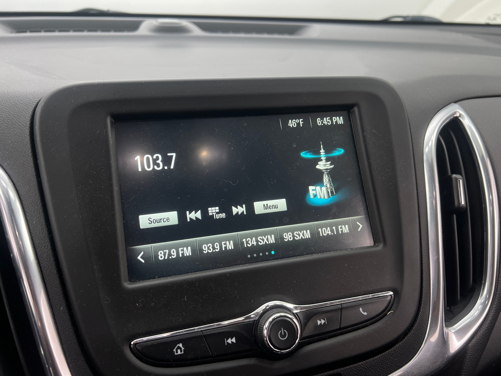 Thumbnail: 2018 Chevrolet Equinox - 4