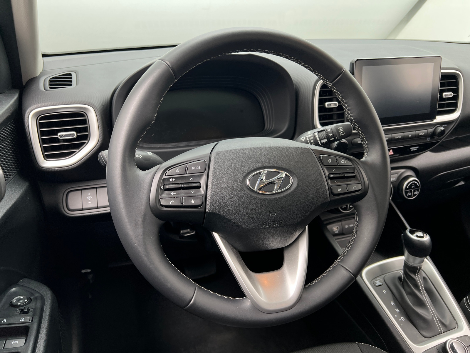 Thumbnail: 2025 Hyundai Venue - 5