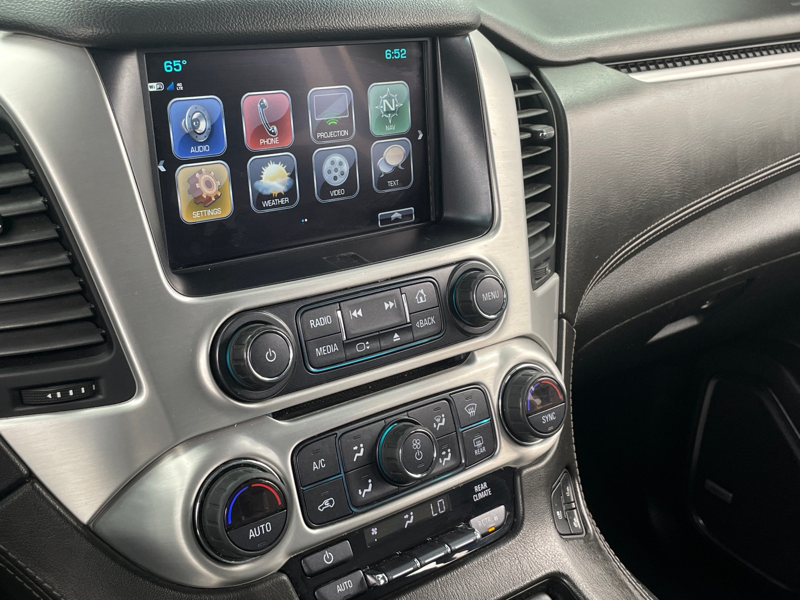 Thumbnail: 2019 GMC Yukon - 3