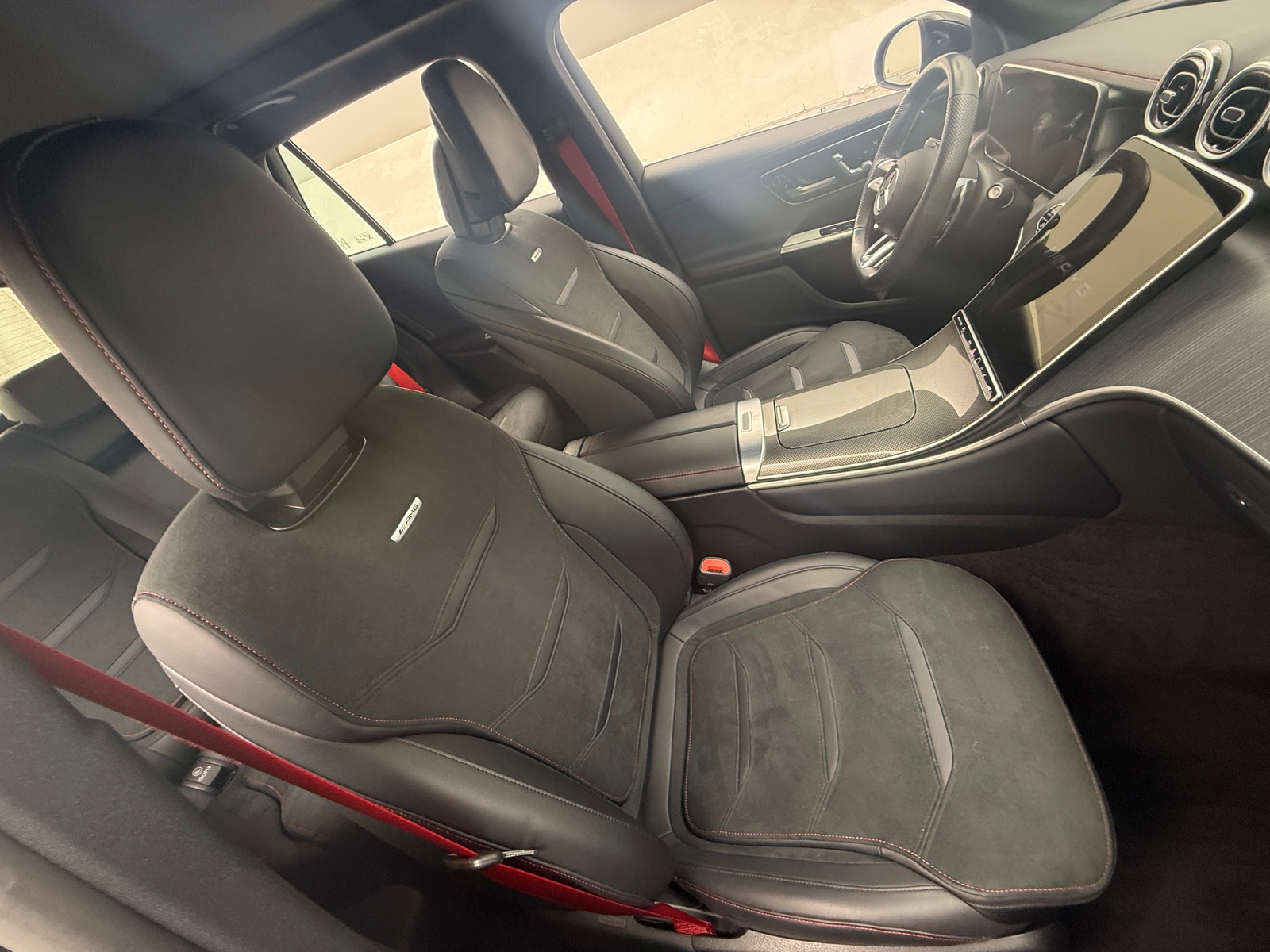 Thumbnail: 2025 Mercedes-Benz GLC - 2