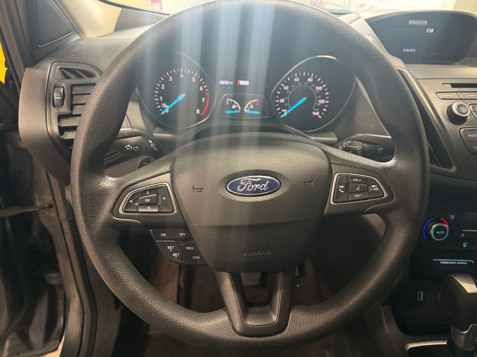 Thumbnail: 2017 Ford Escape - 5