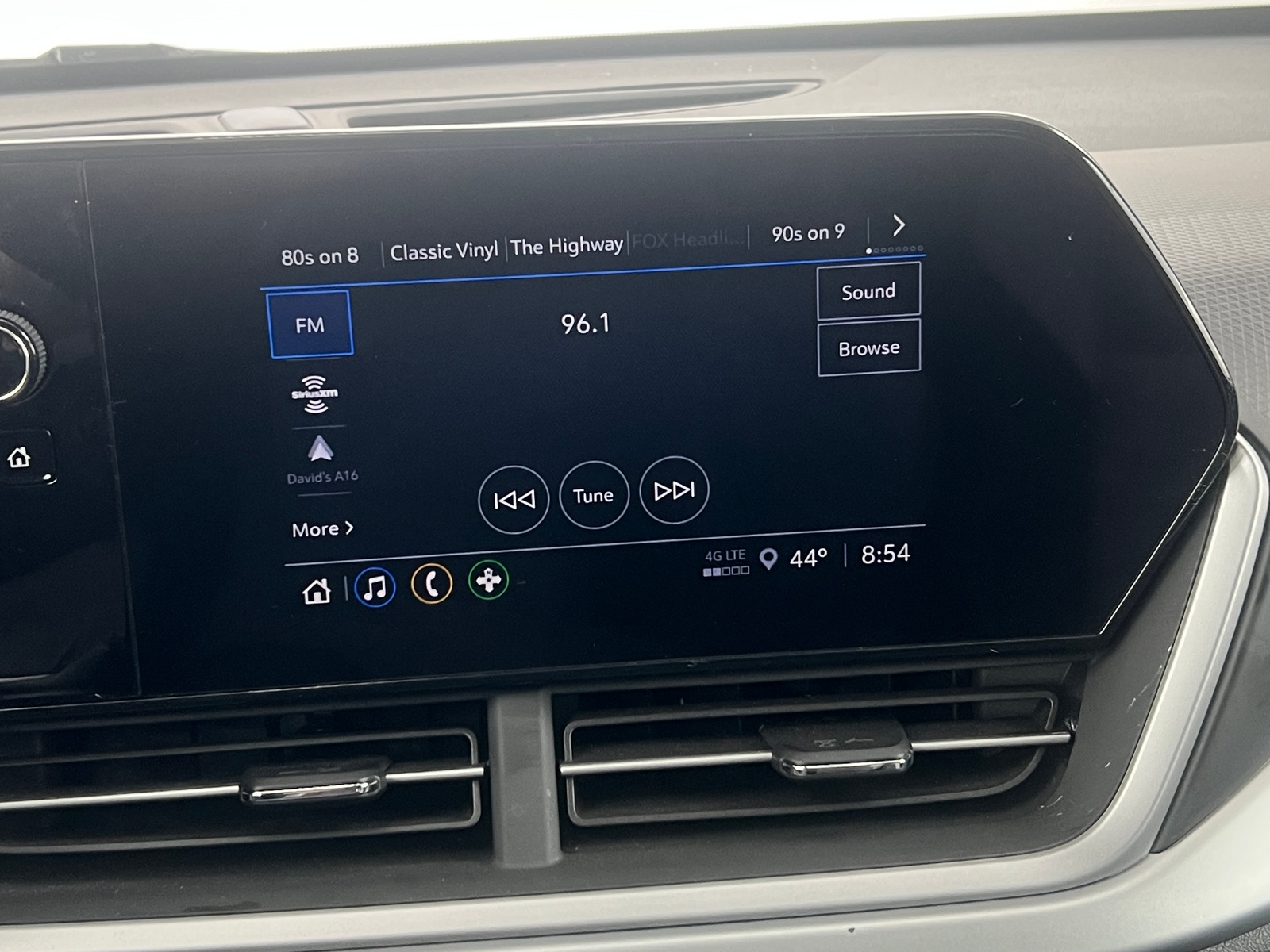 Thumbnail: 2025 Chevrolet Trax - 4