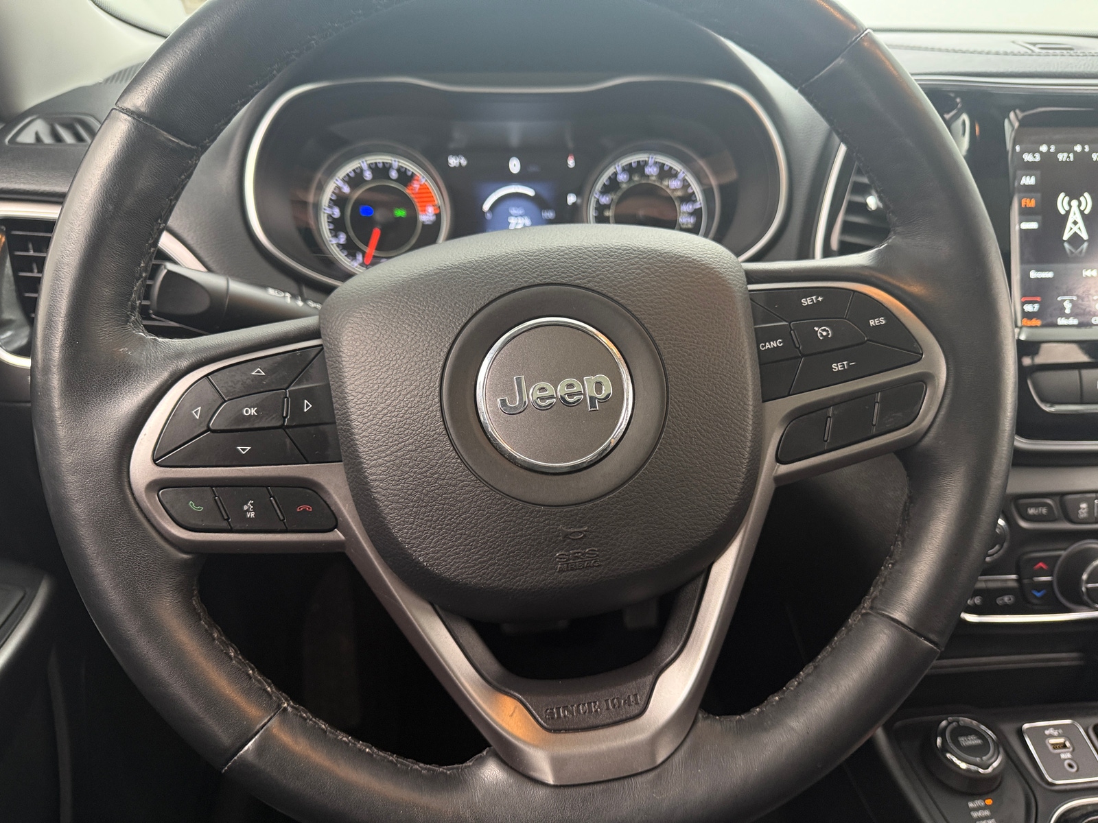 Thumbnail: 2019 Jeep Cherokee - 4