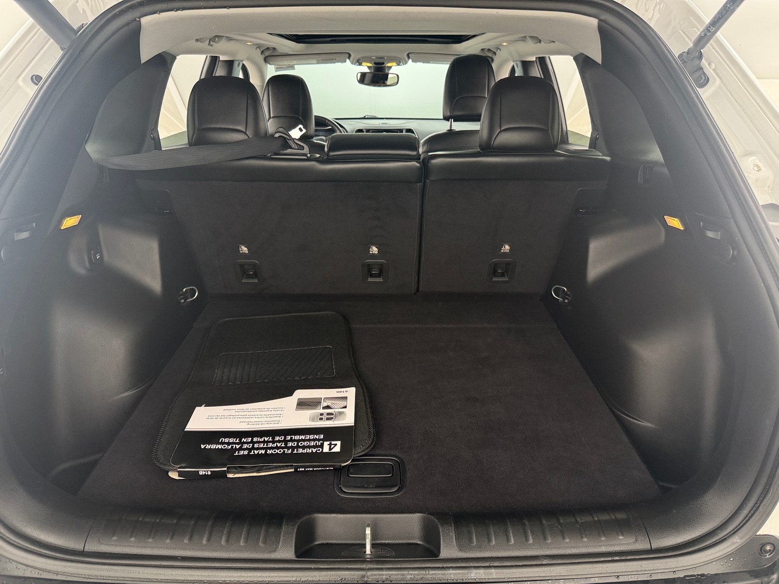 Thumbnail: 2019 Jeep Cherokee - 6