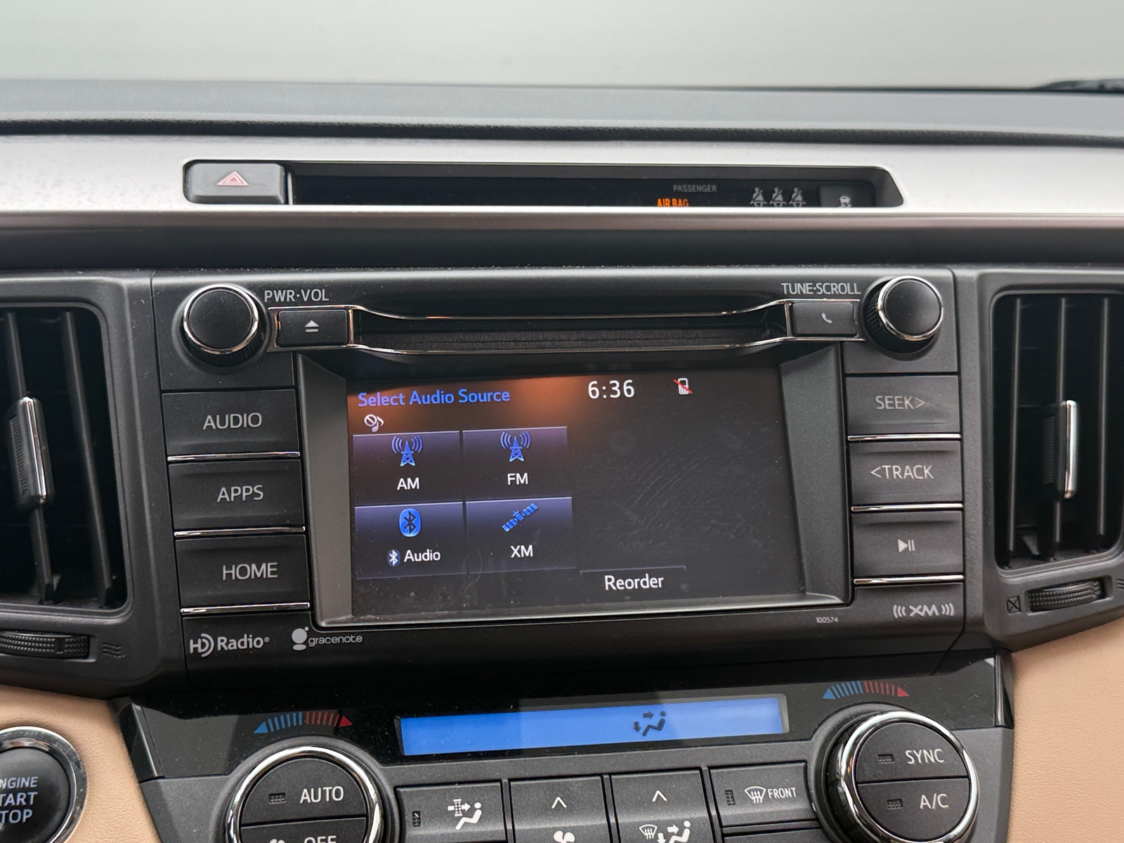 Thumbnail: 2018 Toyota RAV4 - 4