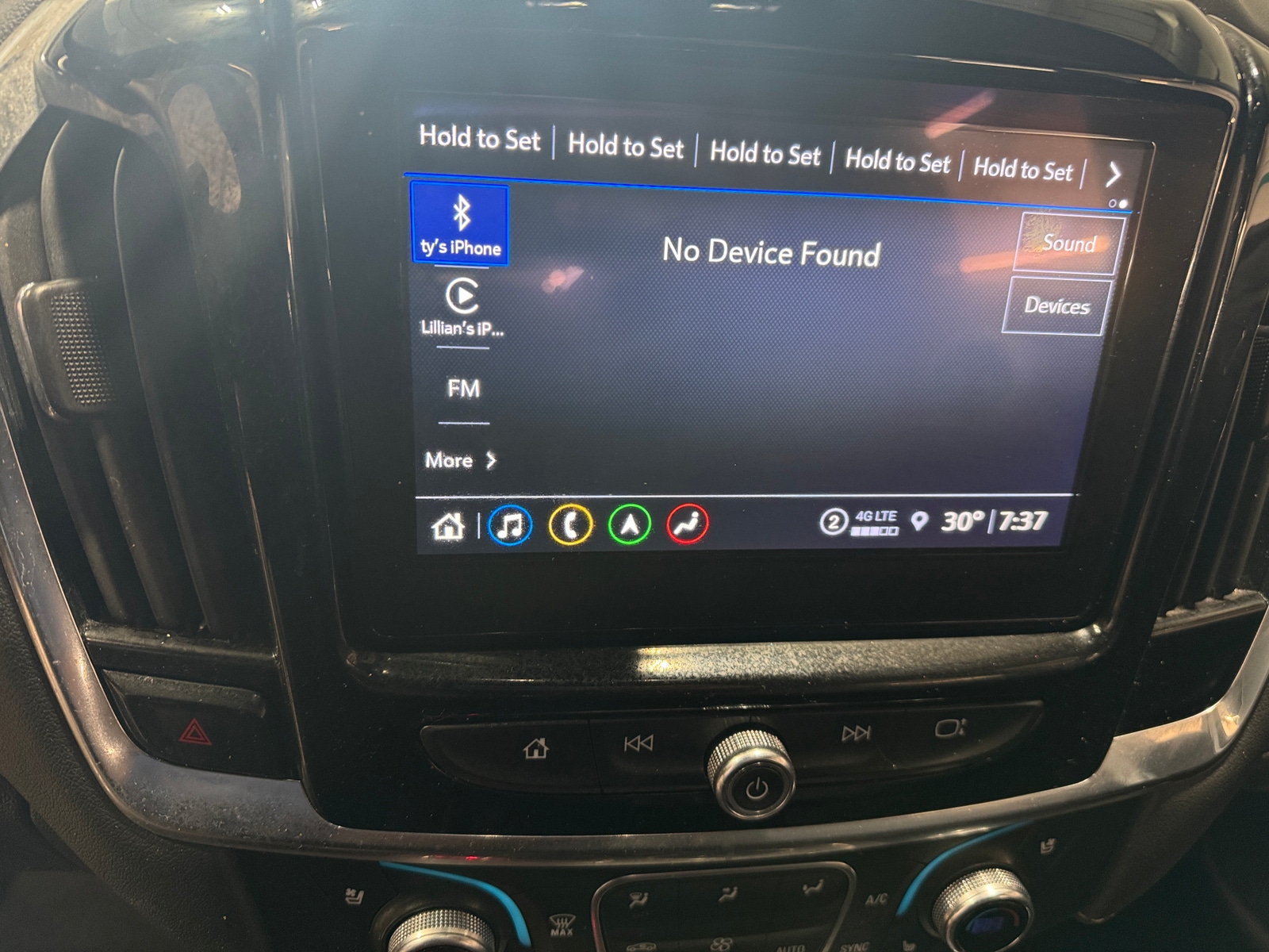 Thumbnail: 2023 Chevrolet Traverse - 3