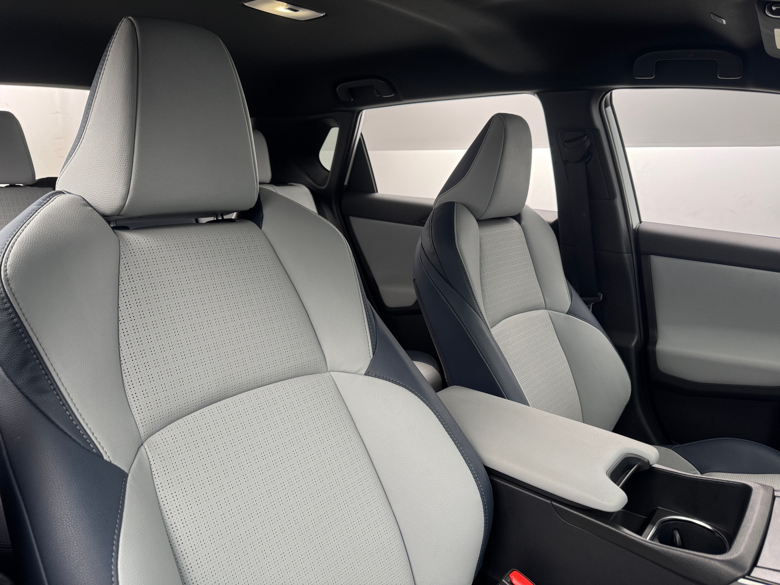 Thumbnail: 2023 Subaru Solterra - 2