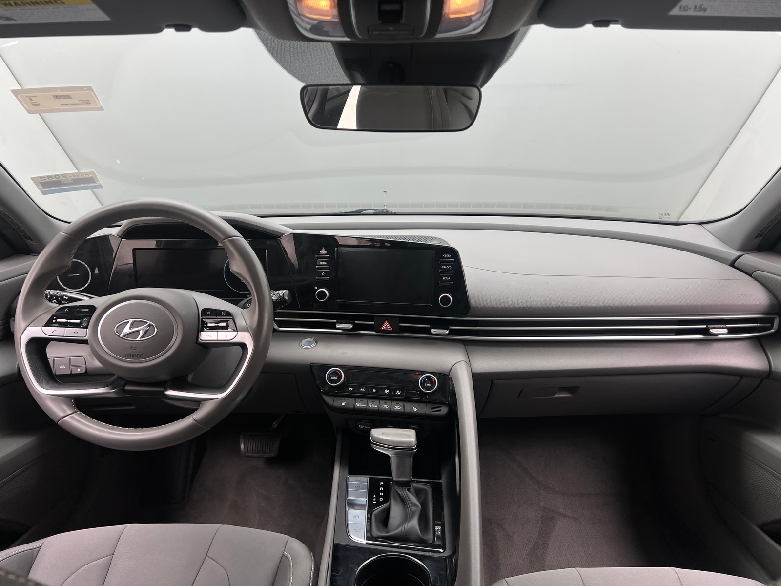 Thumbnail: 2021 Hyundai Elantra - 3