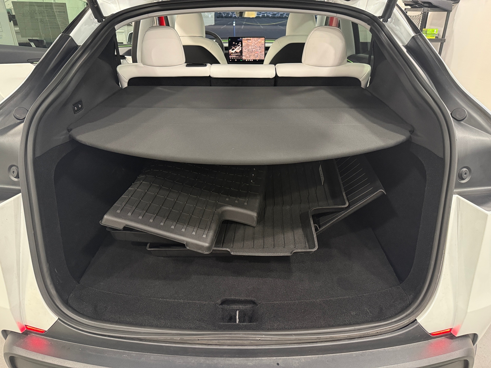 Thumbnail: 2026 Tesla Model Y - 6