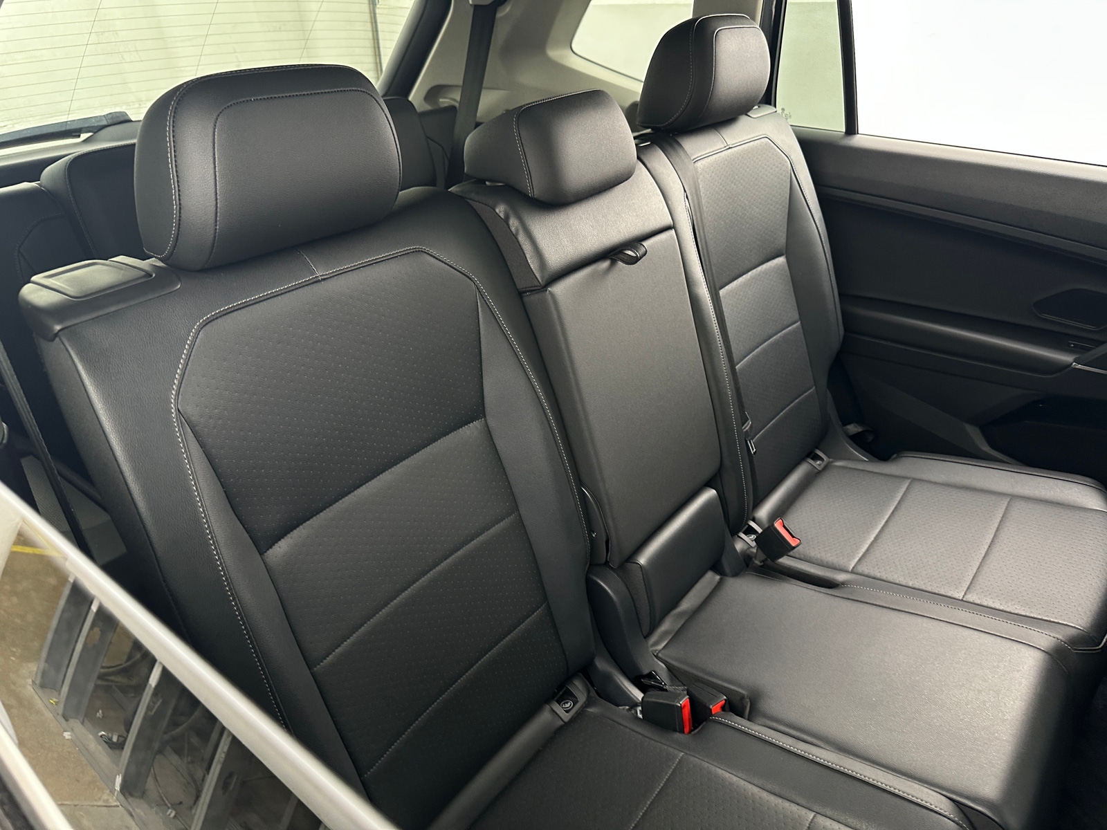 Thumbnail: 2020 Volkswagen Tiguan - 5