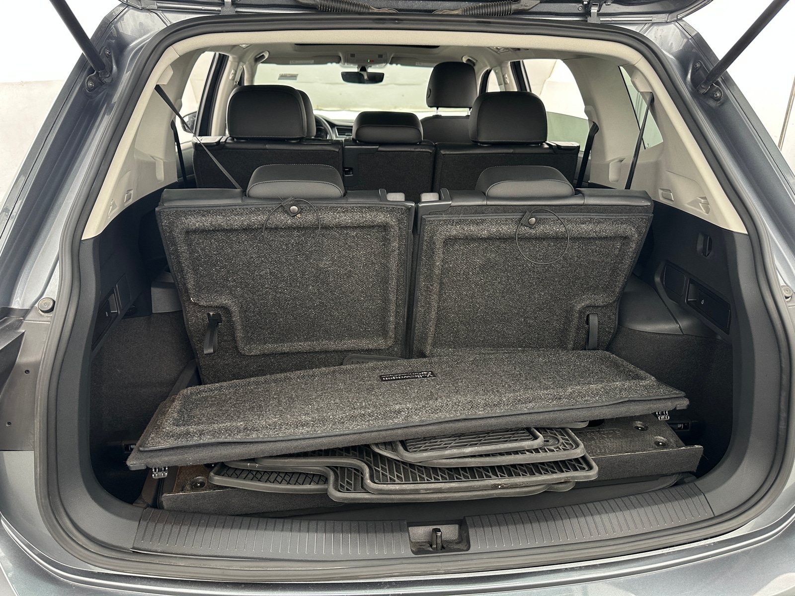 Thumbnail: 2020 Volkswagen Tiguan - 6