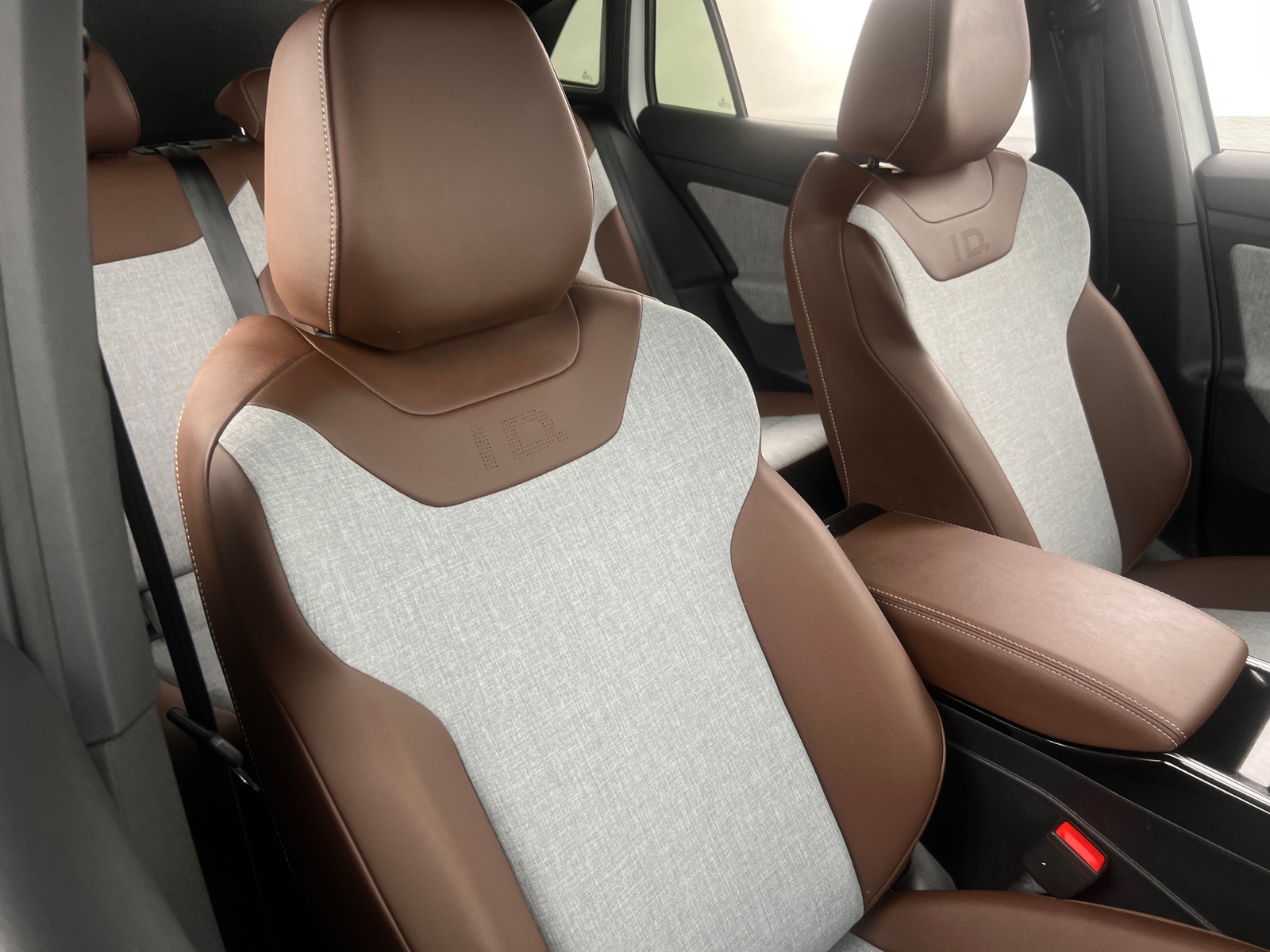 Thumbnail: 2023 Volkswagen ID.4 - 2