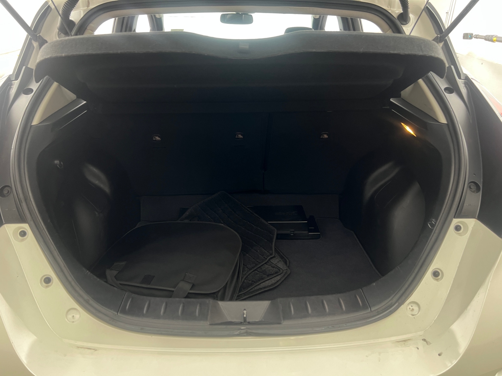 Thumbnail: 2019 Nissan Leaf - 6