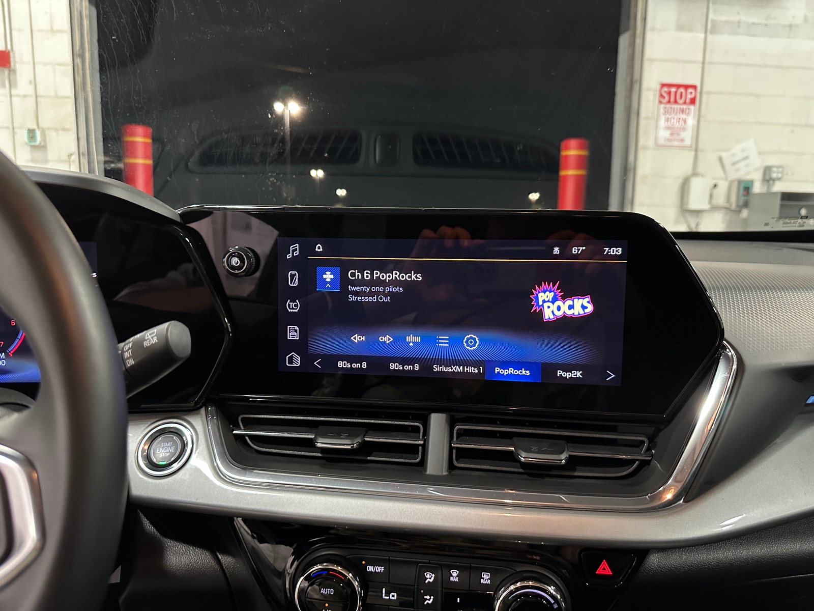 Thumbnail: 2025 Chevrolet Trax - 4