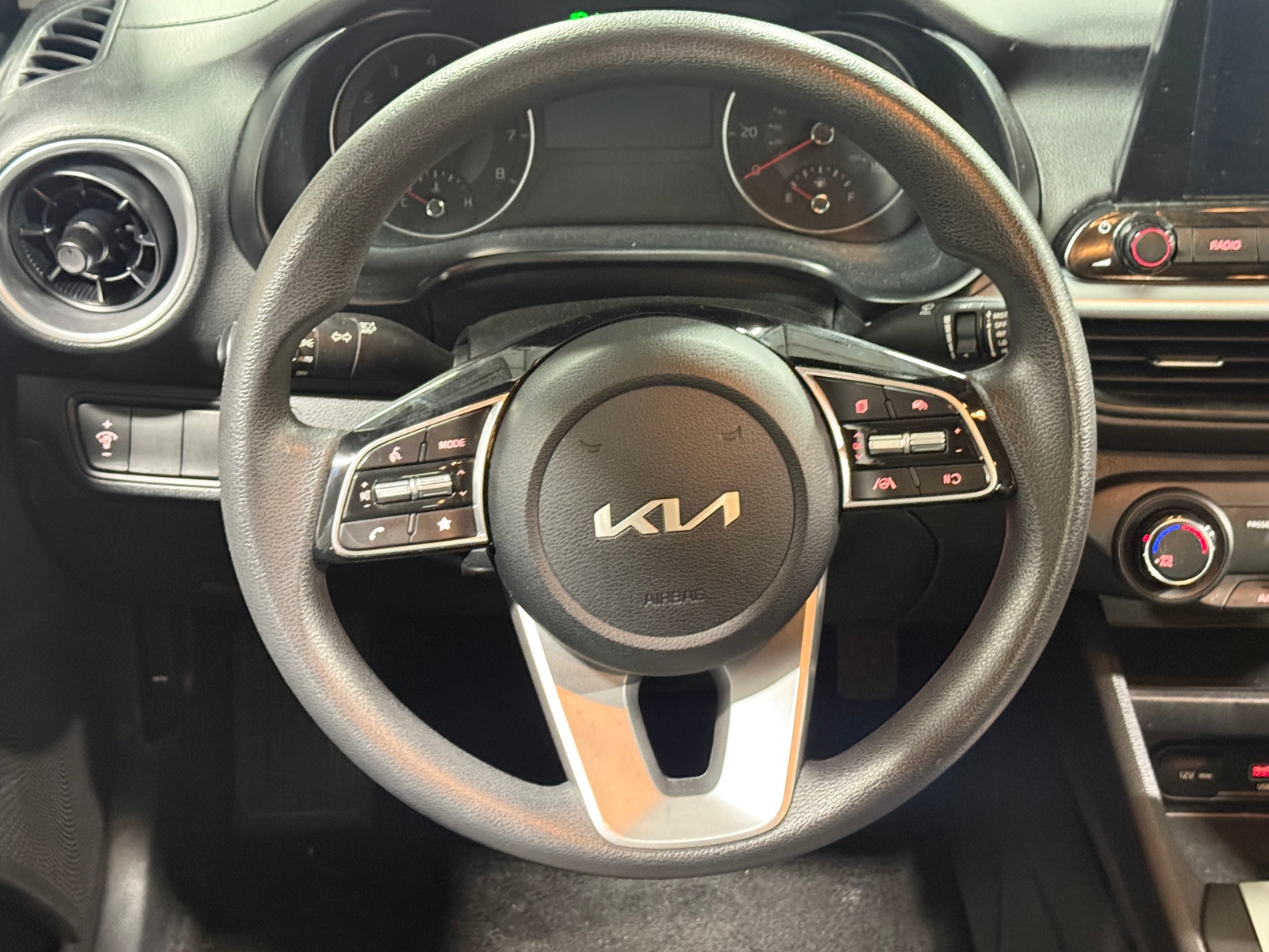 Thumbnail: 2024 Kia Forte - 5