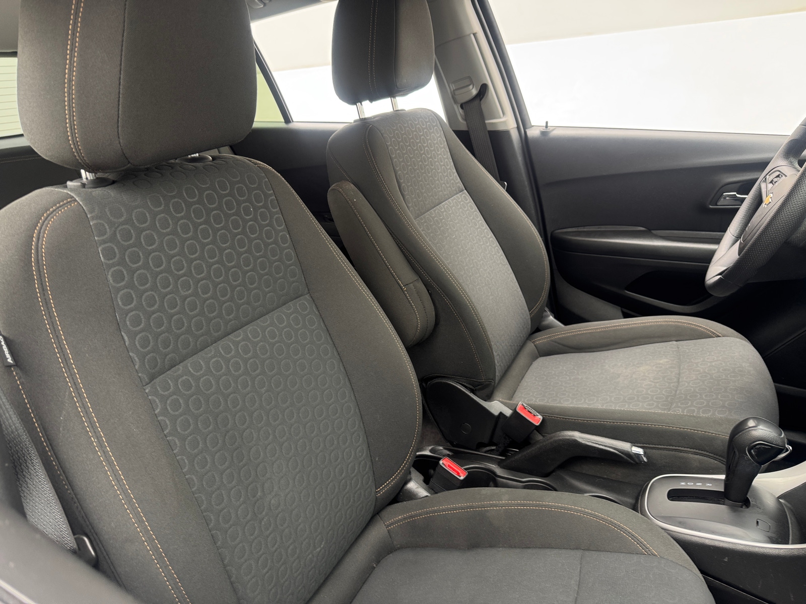 Thumbnail: 2022 Chevrolet Trax - 2