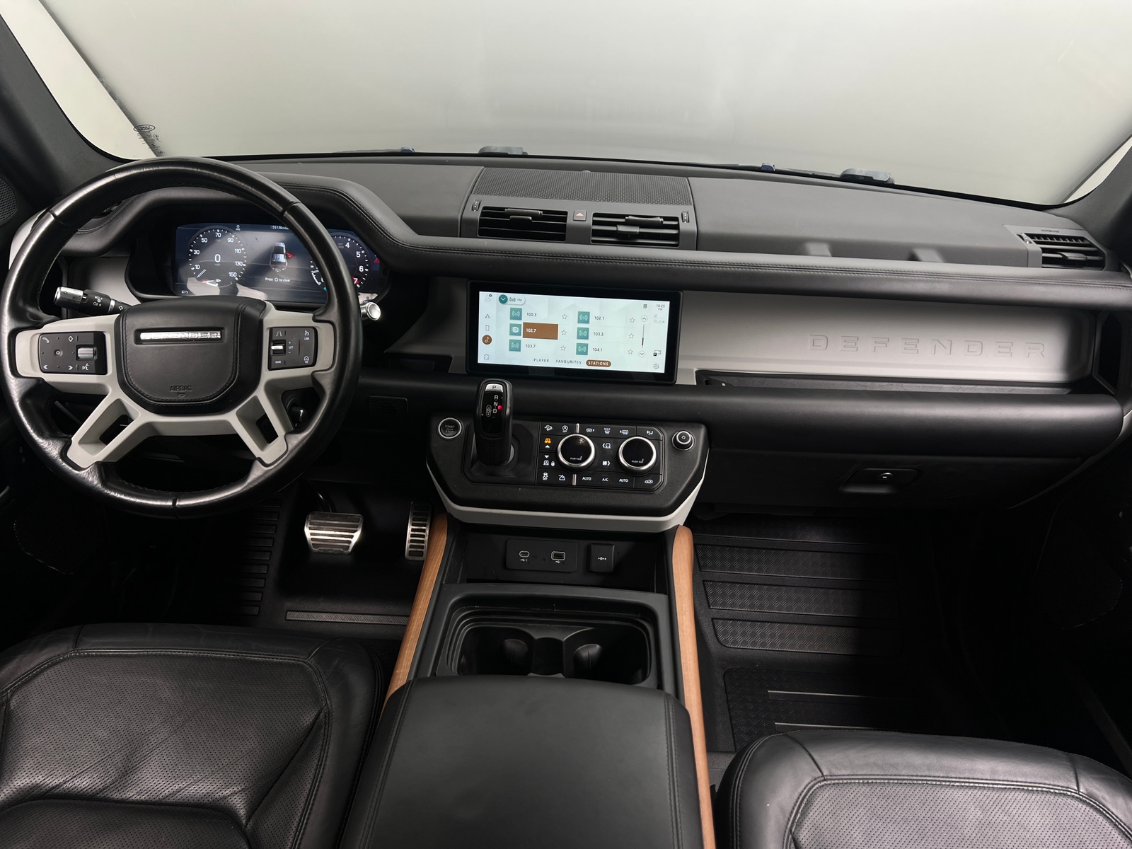 Thumbnail: 2020 Land Rover Defender - 2