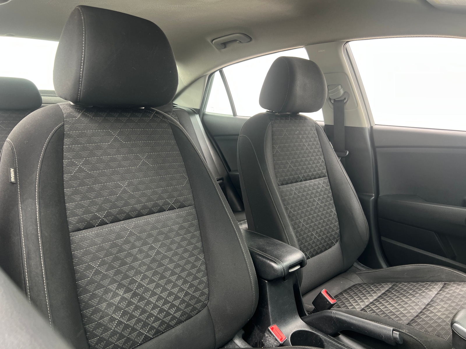 Thumbnail: 2022 Kia Rio - 2